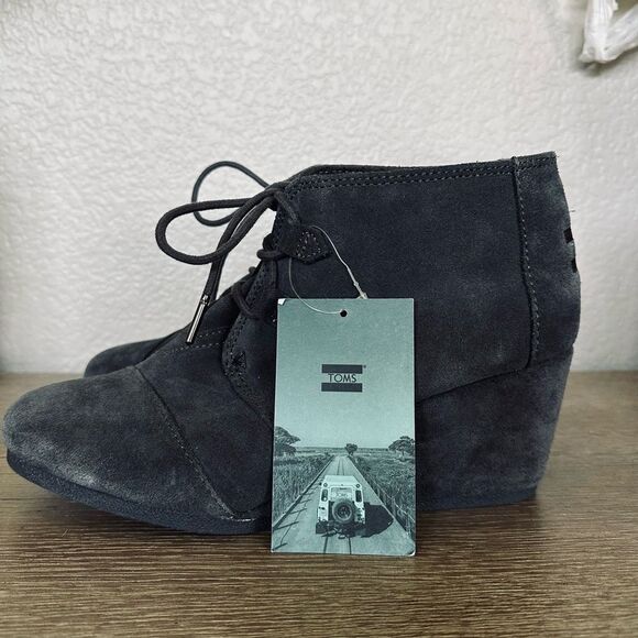 NWT TOMS Gray Suede Leather Wedge Ankle Boots Booties 11 - Picture 2 of 8